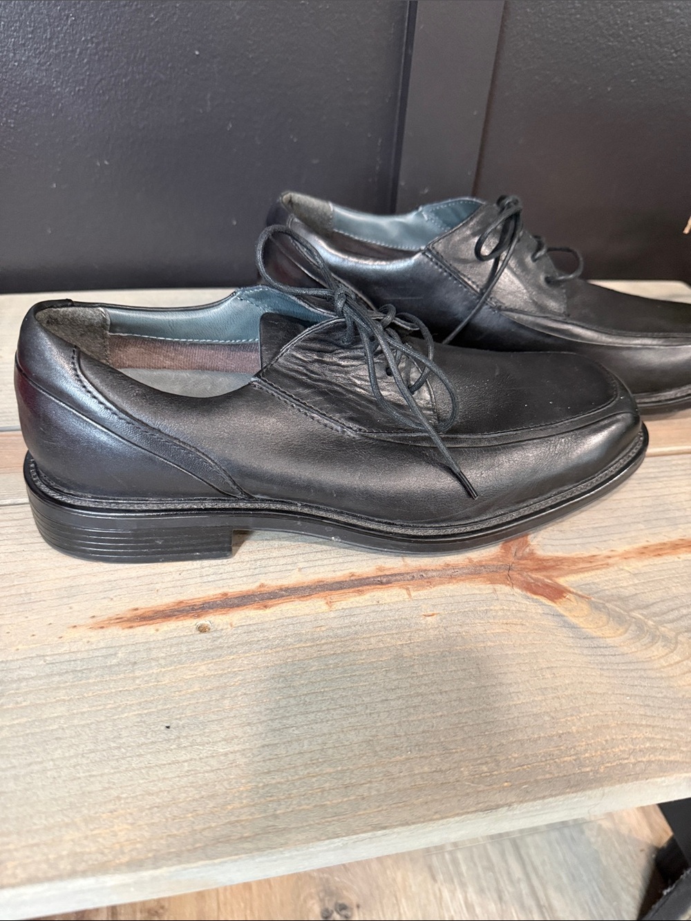 Dockers Black Leather Lace-Up Dress Shoes - Picture 2 of 4